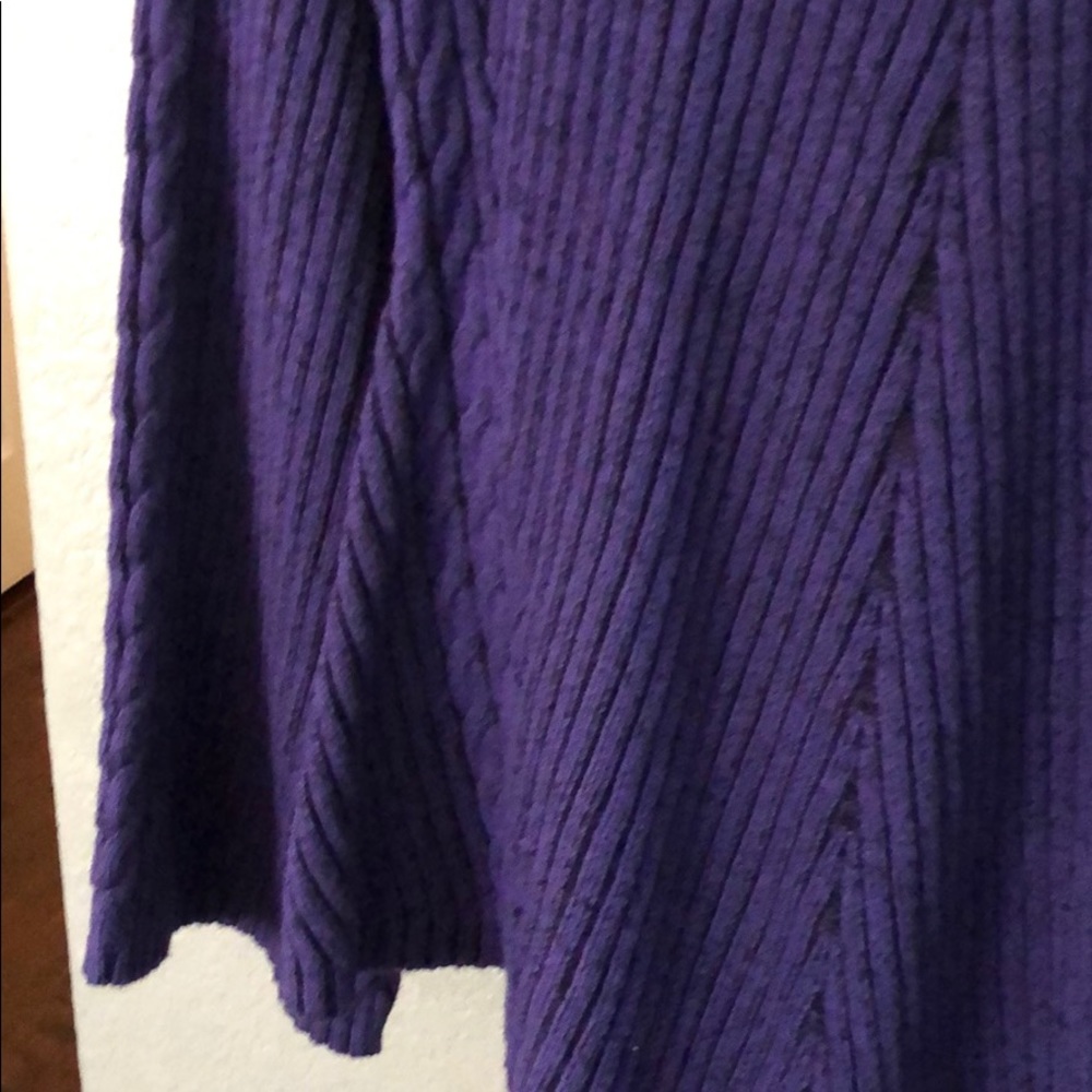 Sweater - Picture 4 of 5